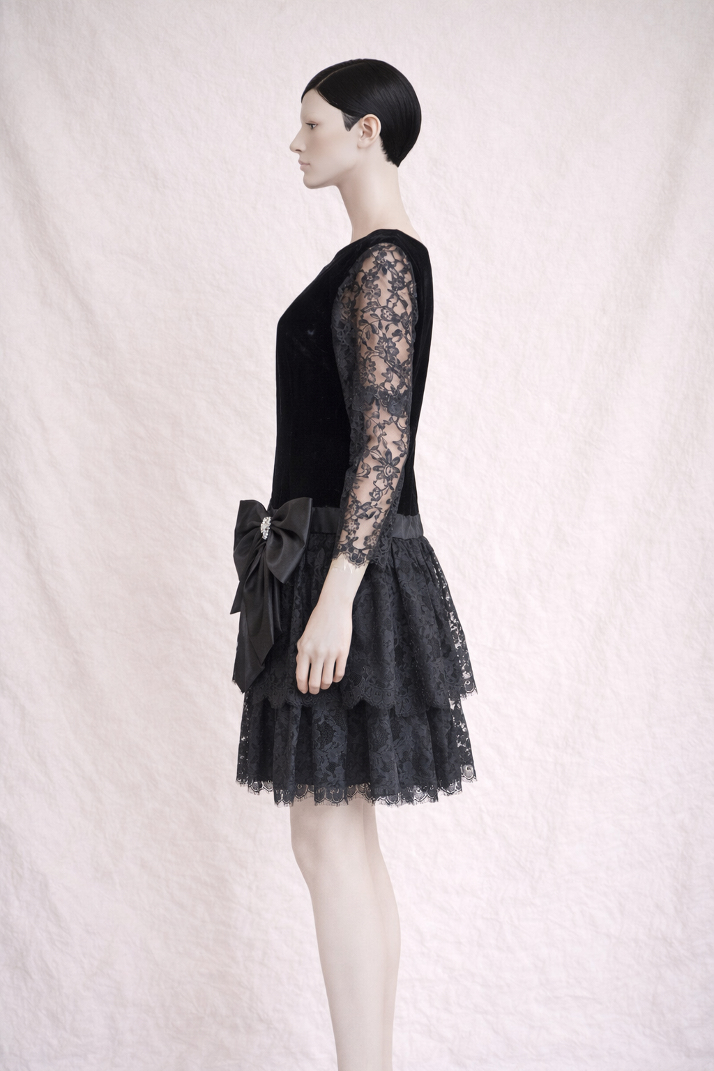 Robe de soirée noire avec noeud Loris Azzaro vintage