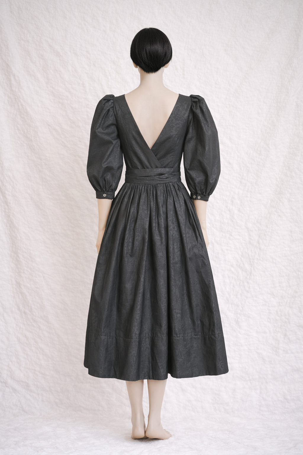 Robe longue Laura Ashley en jacquard noir