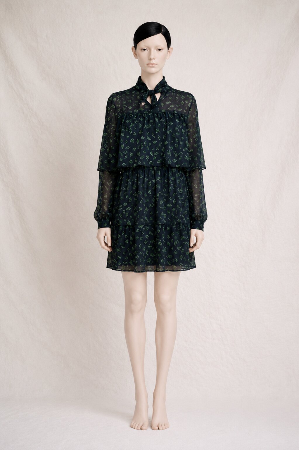 Robe courte en laine et soie verte Vanessa Seward
