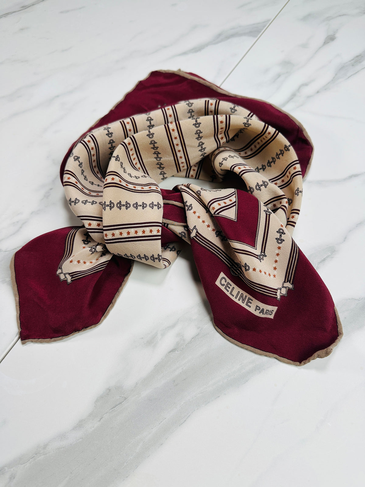 Foulard en soie Céline vintage authentique bordeaux et crème