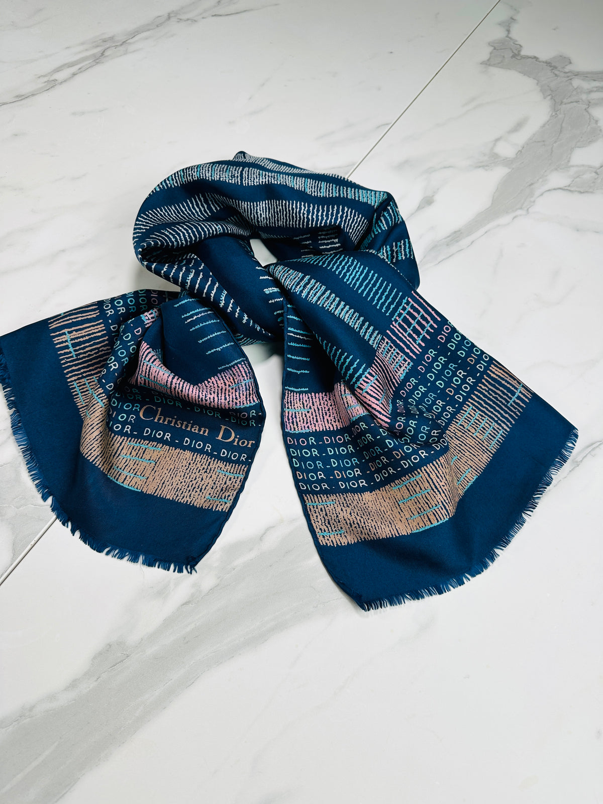 Foulard Christian Dior Authentique en Soie Vintage Bleu et Beige