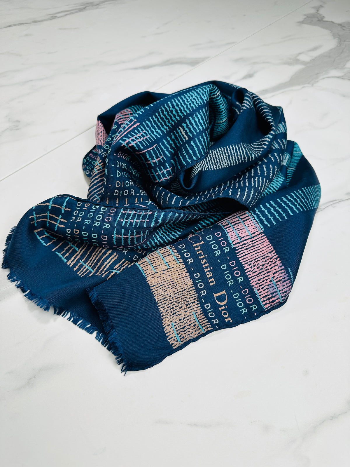 Foulard Christian Dior Authentique en Soie Vintage Bleu et Beige