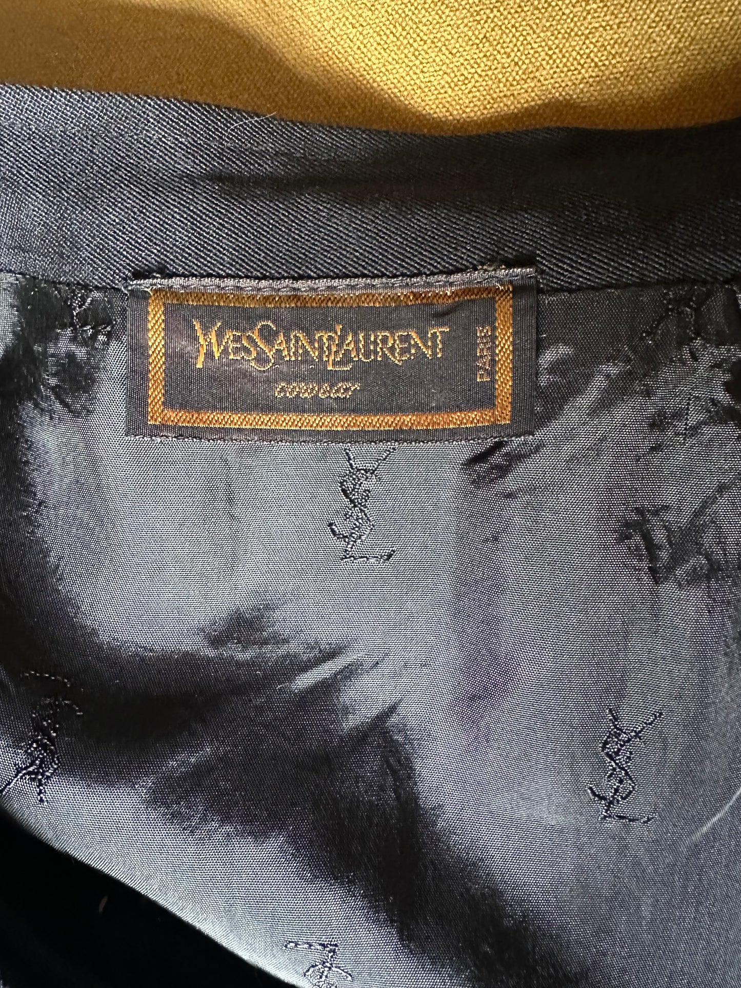 Jupe vintage authentique Yves Saint Laurent en laine noire vintage