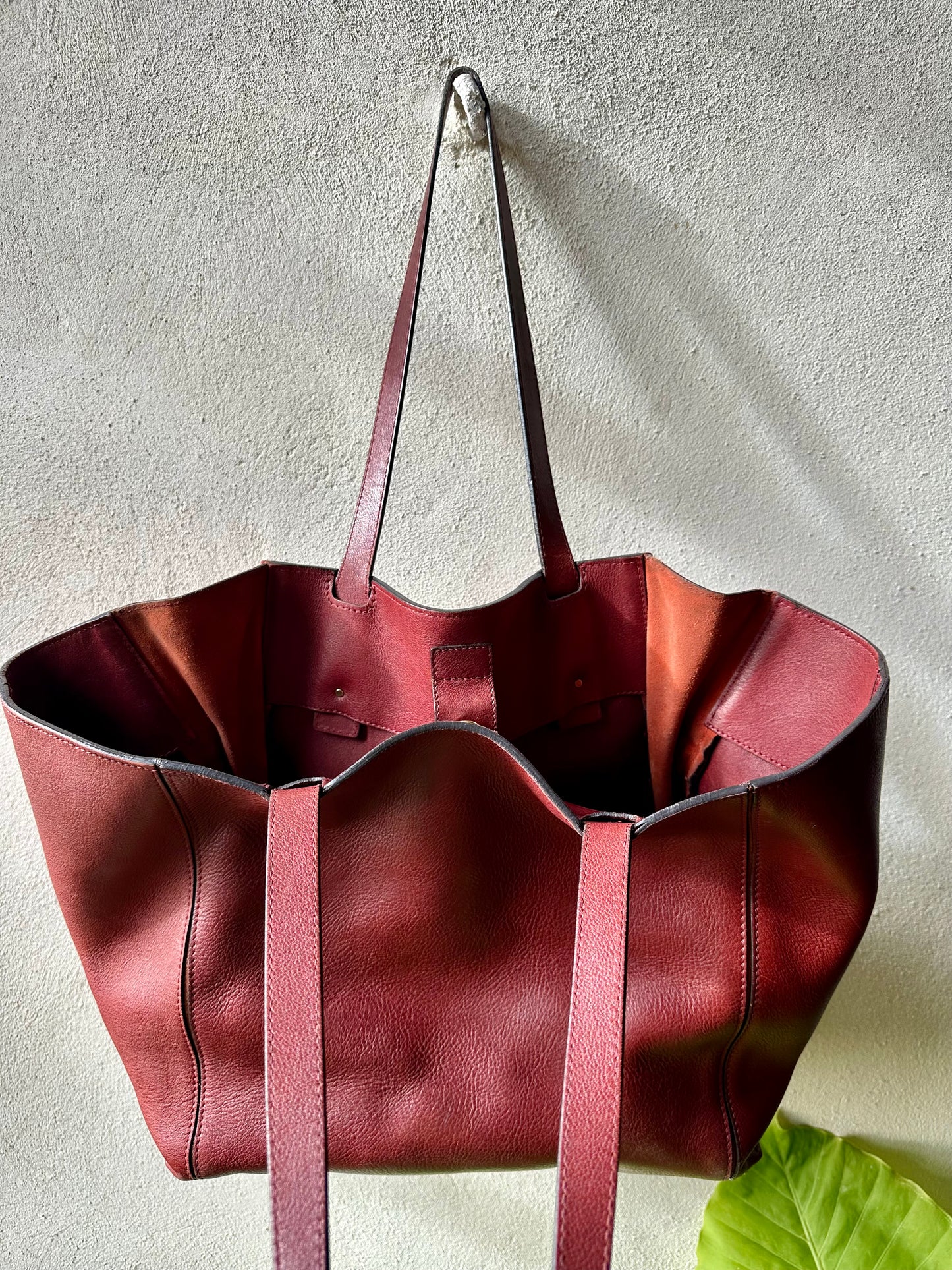 Sac authentique Chloé Cabas Milo en cuir bordeaux