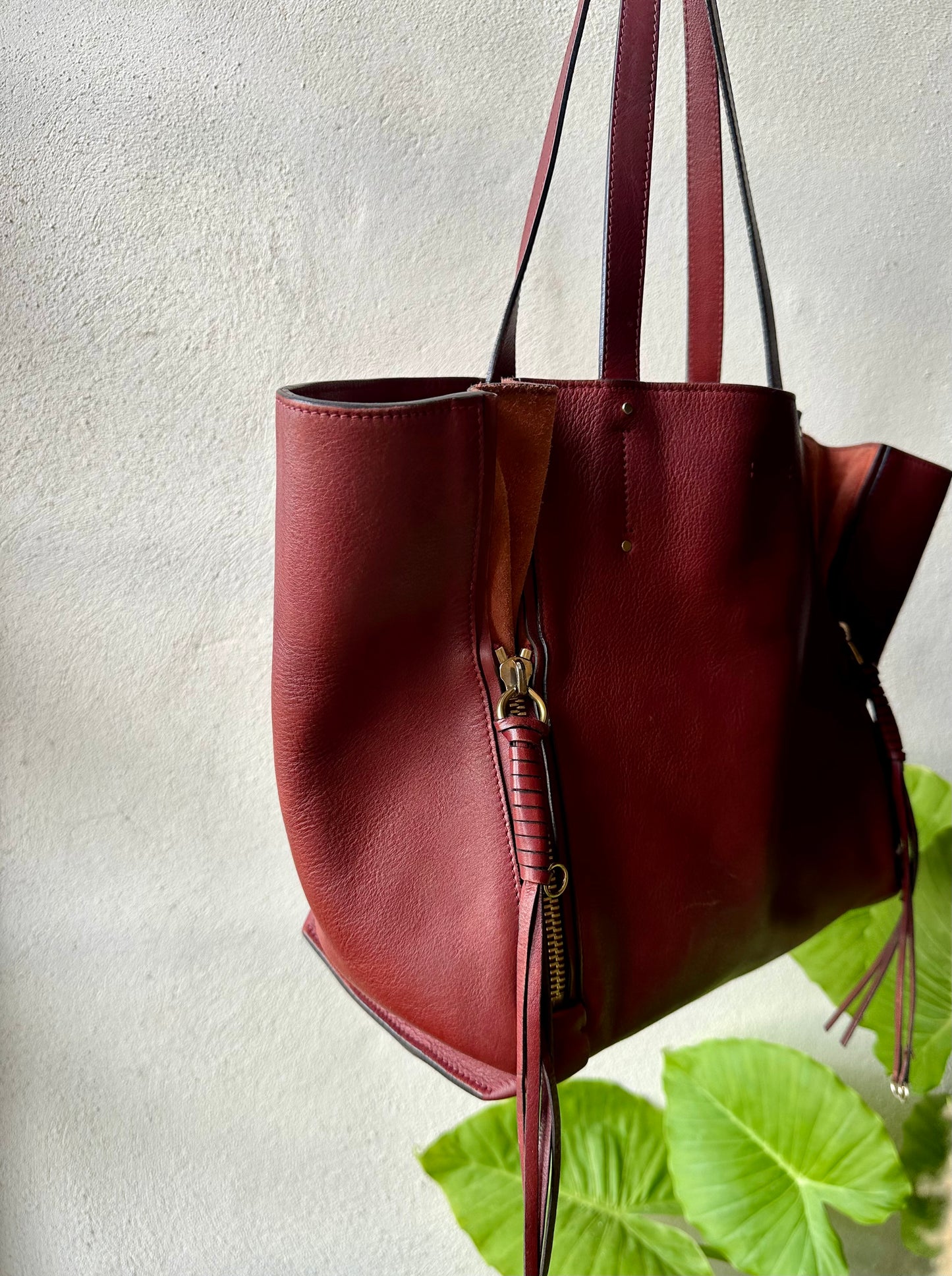 Sac authentique Chloé Cabas Milo en cuir bordeaux