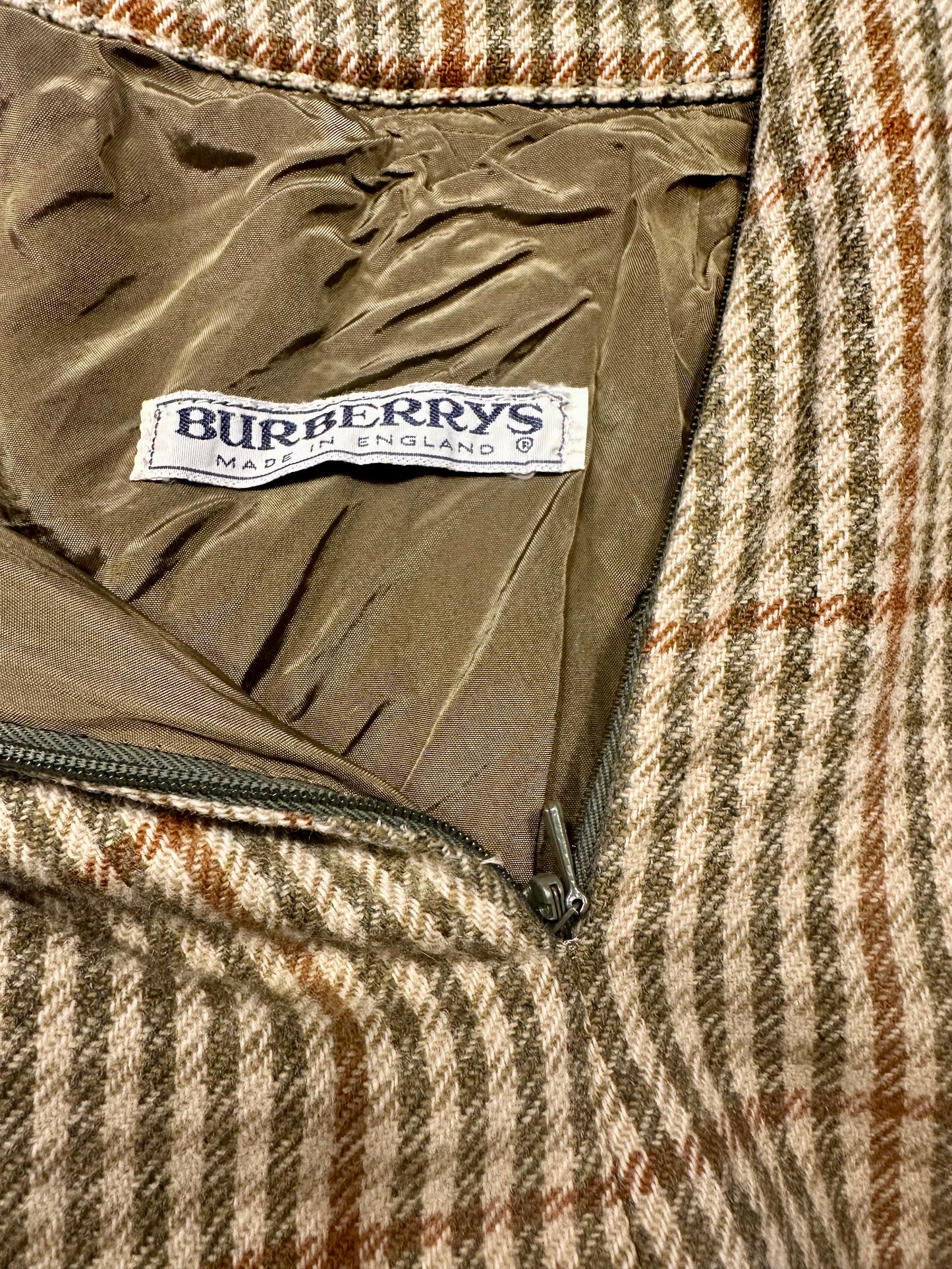 Burberrys authentique ensemble tailleur jupe et blazer en tweed de laine