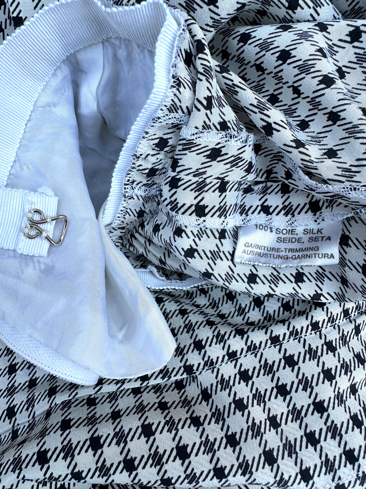Robe Vintage Authentique Nina Ricci en Soie Blanche et Noire