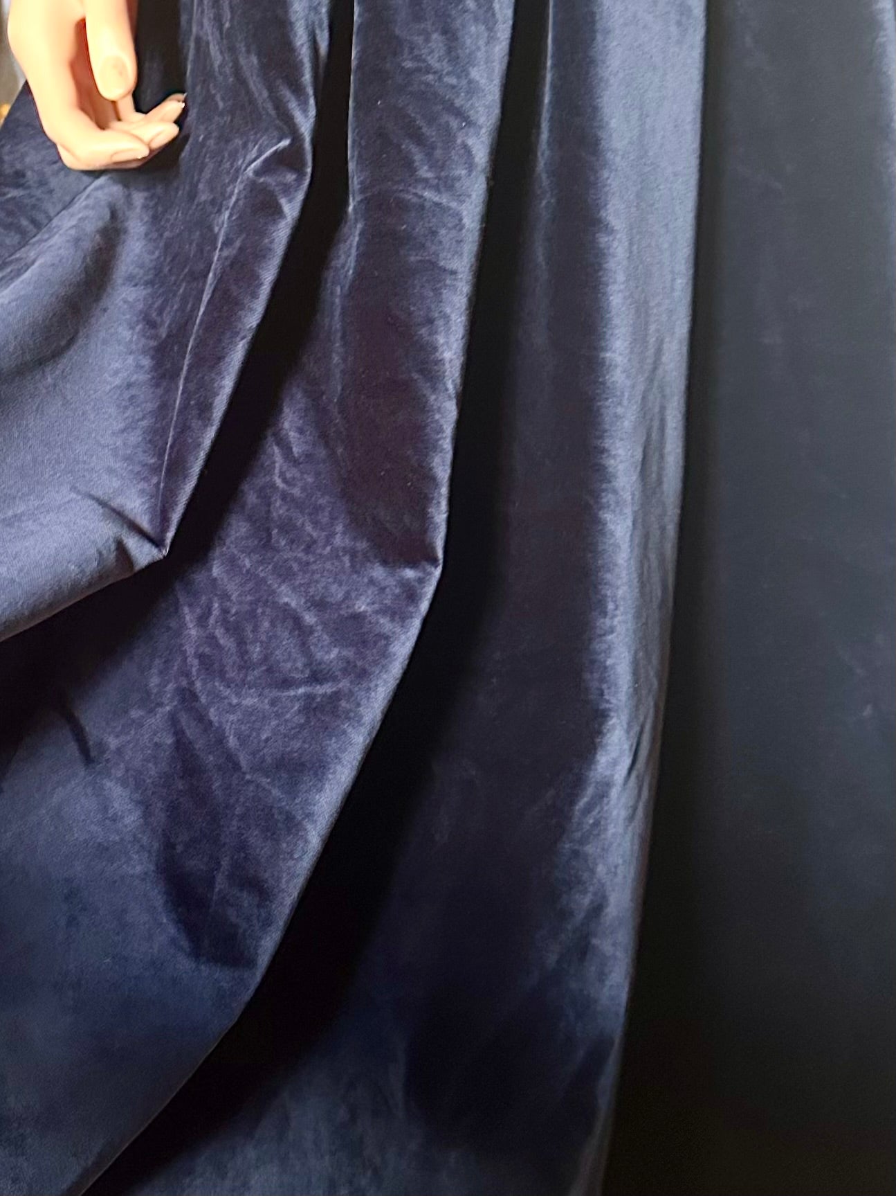 Robe longue en velours Laura Ashley bleu marine vintage