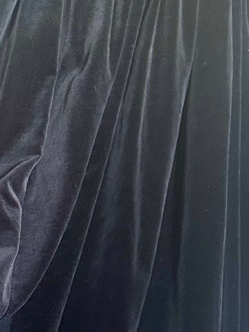 Robe longue vintage en velours noir Laura Ashley