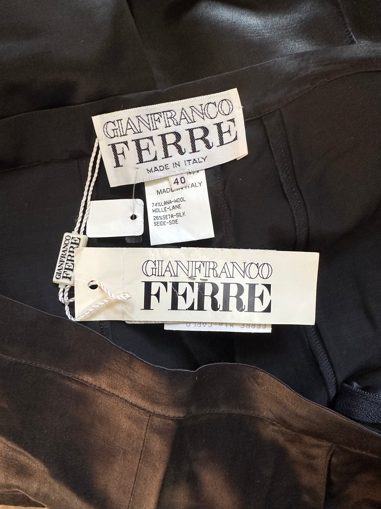 Pantalon en laine et soie noir Gianfranco Ferré authentique vintage neuf