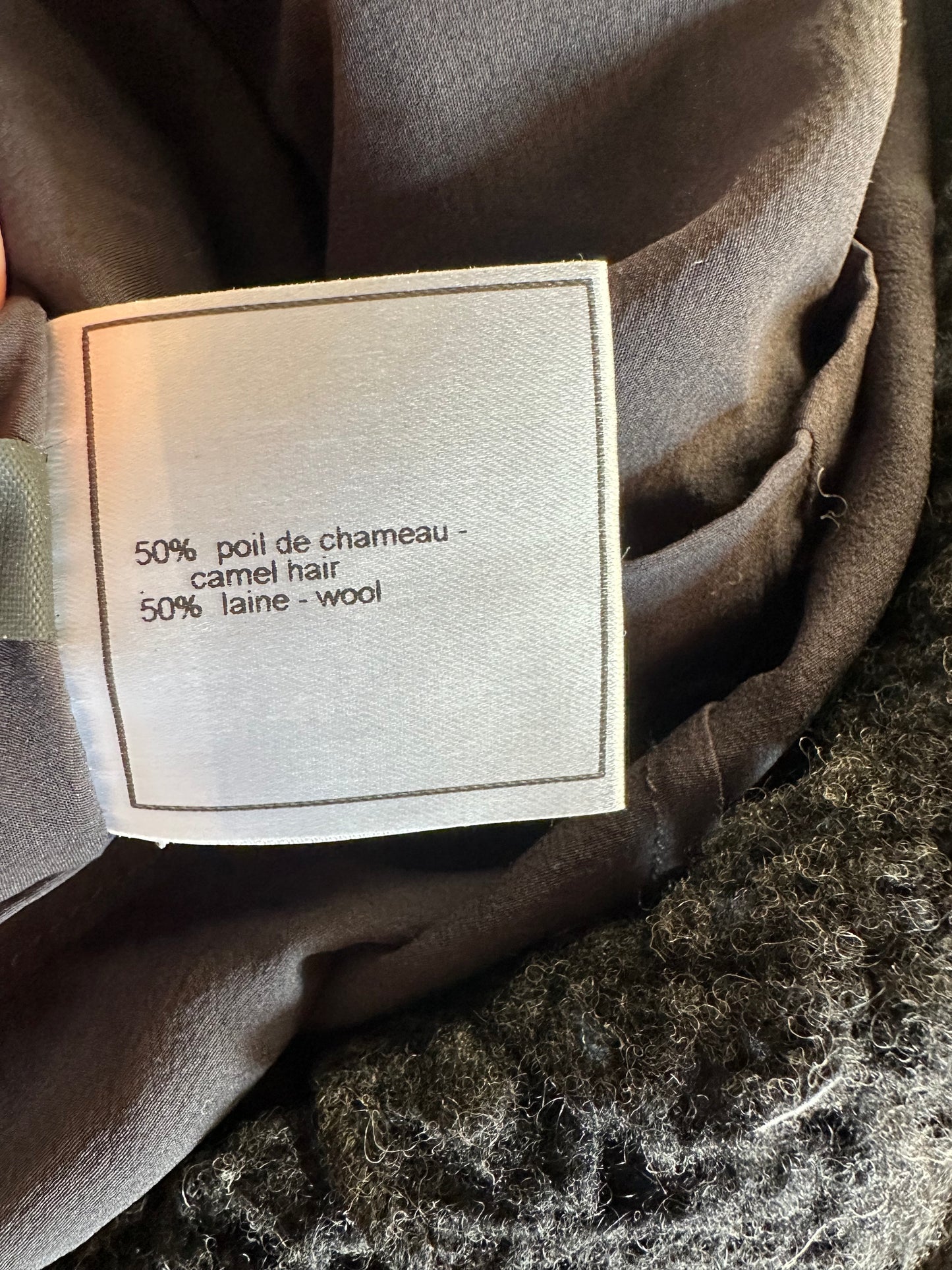 Jupe en maille Chanel authentique en laine gris anthracite
