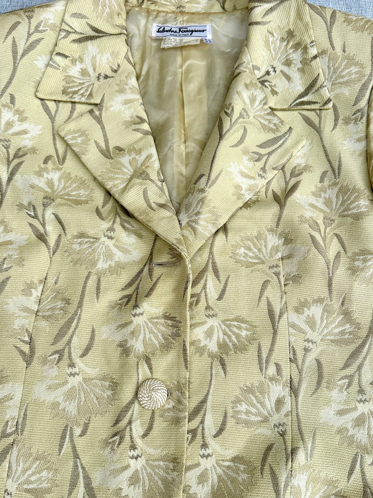 Blazer Vintage Authentique en Soie Beige par Salvatore Ferragamo