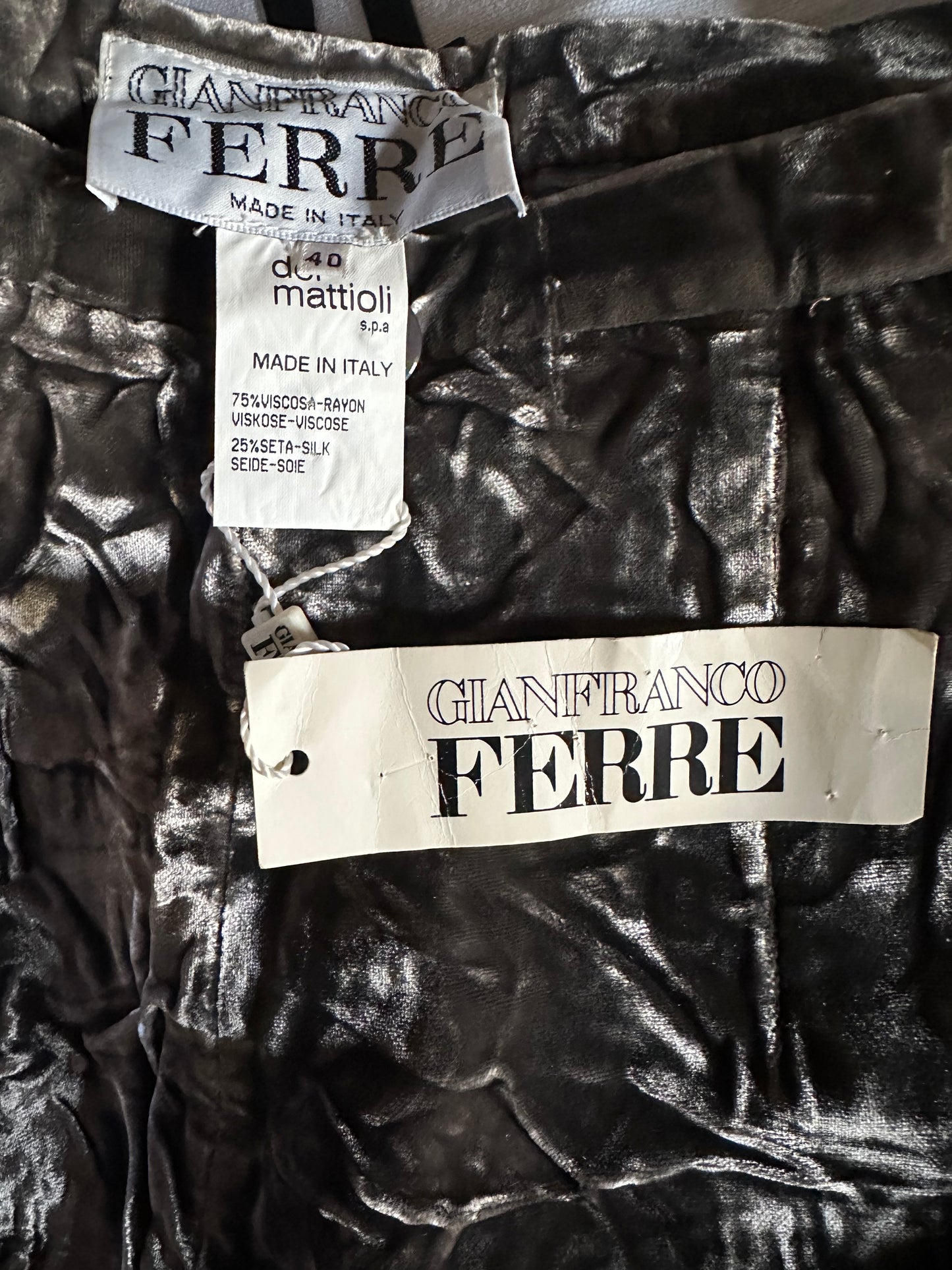 Pantalon taille haute Gianfranco Ferré en velours de soie argenté neuf