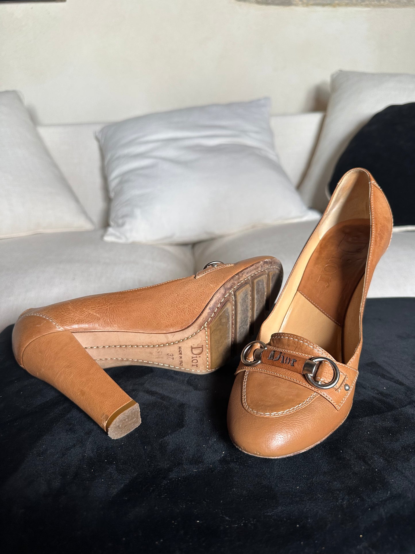 Escarpins en cuir camel Christian Dior authentique