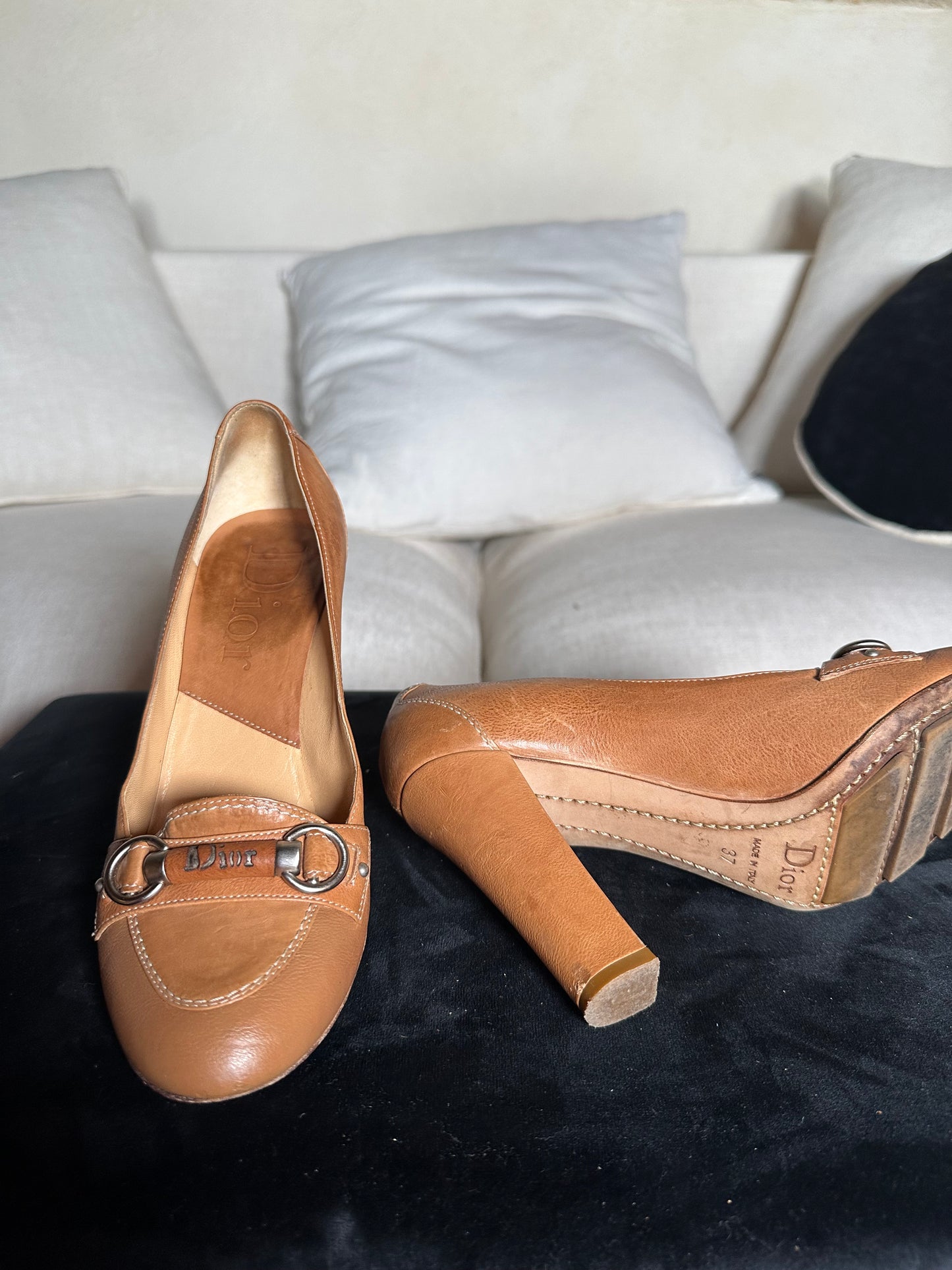 Escarpins en cuir camel Christian Dior authentique