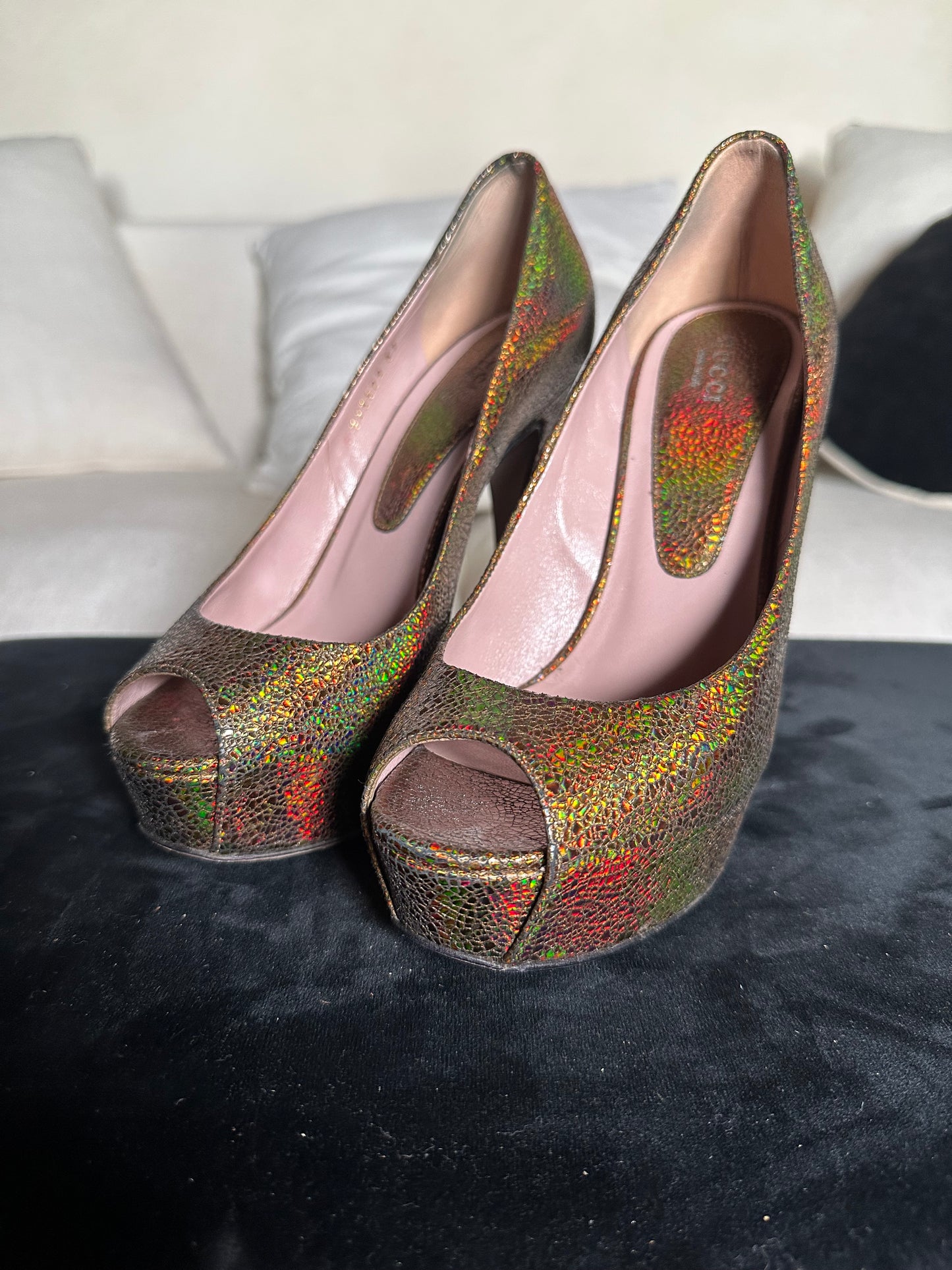 Escarpins à plateforme Gucci en cuir irisé holographique
