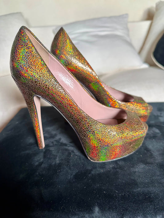 Platform heels Gucci in holographic iridescent leather
