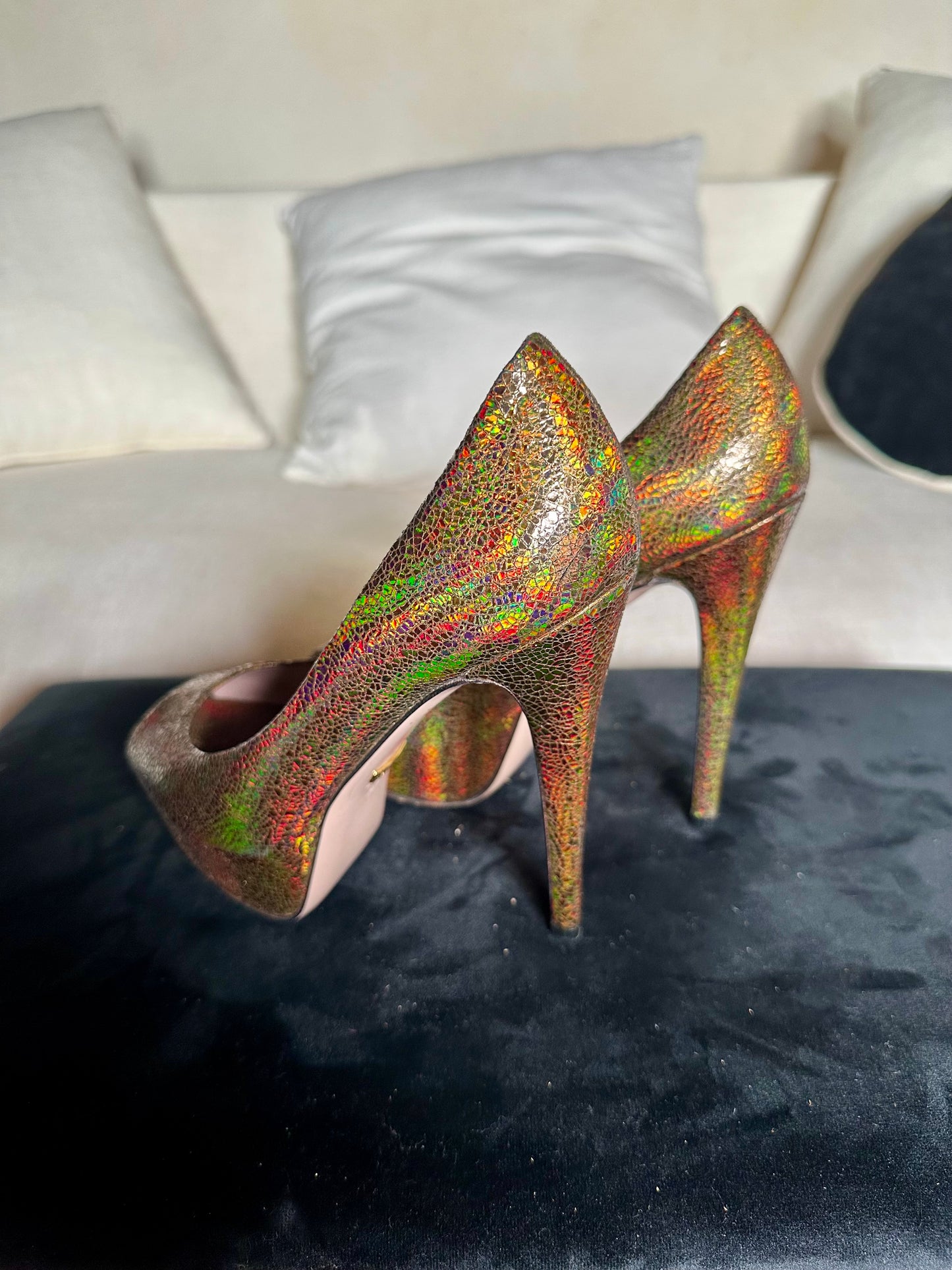 Escarpins à plateforme Gucci en cuir irisé holographique