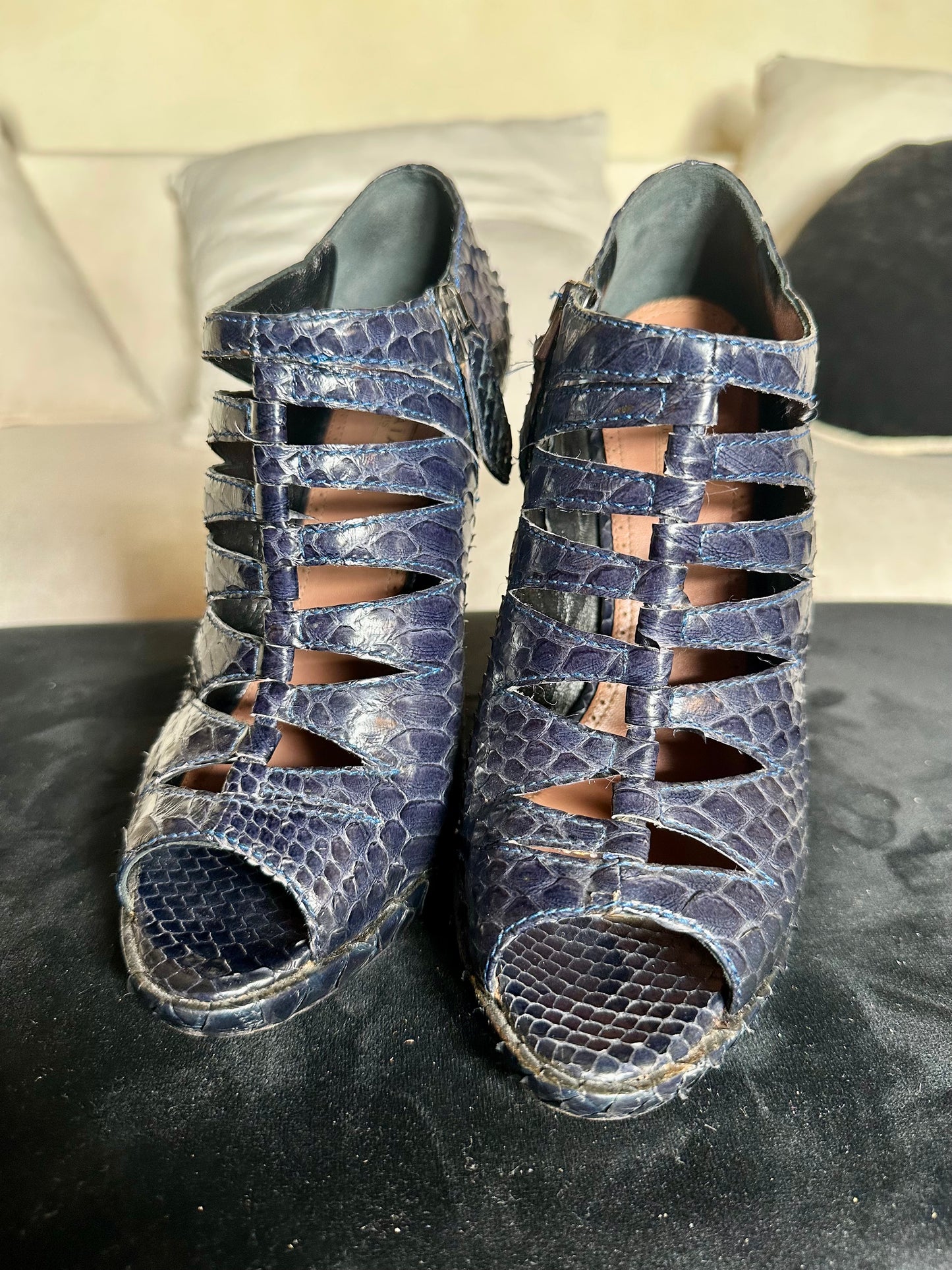Bottines à talons Alaïa Paris cuir de python bleu marine