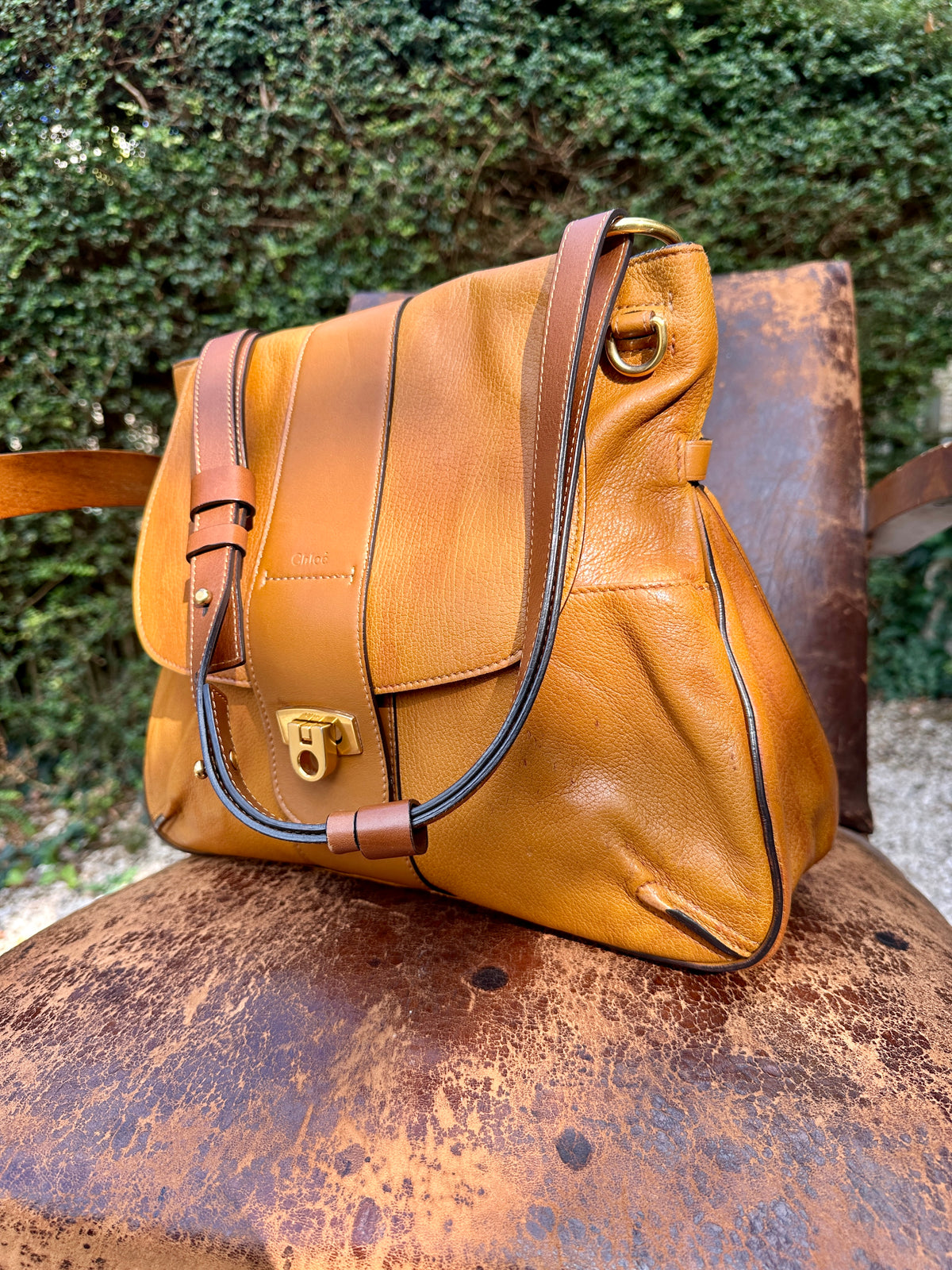 Authentic vintage Chloé camel leather bag