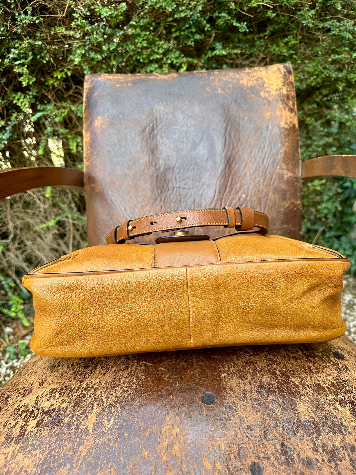 Authentic vintage Chloé camel leather bag