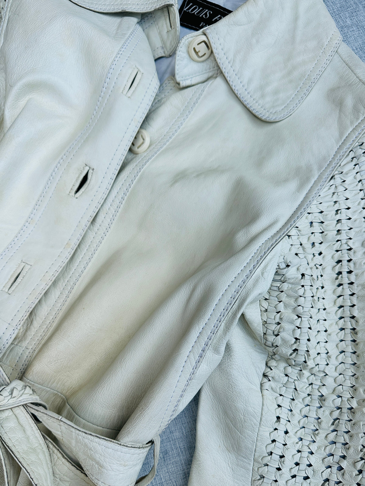 Trench Louis Féraud en cuir crème vintage authentique