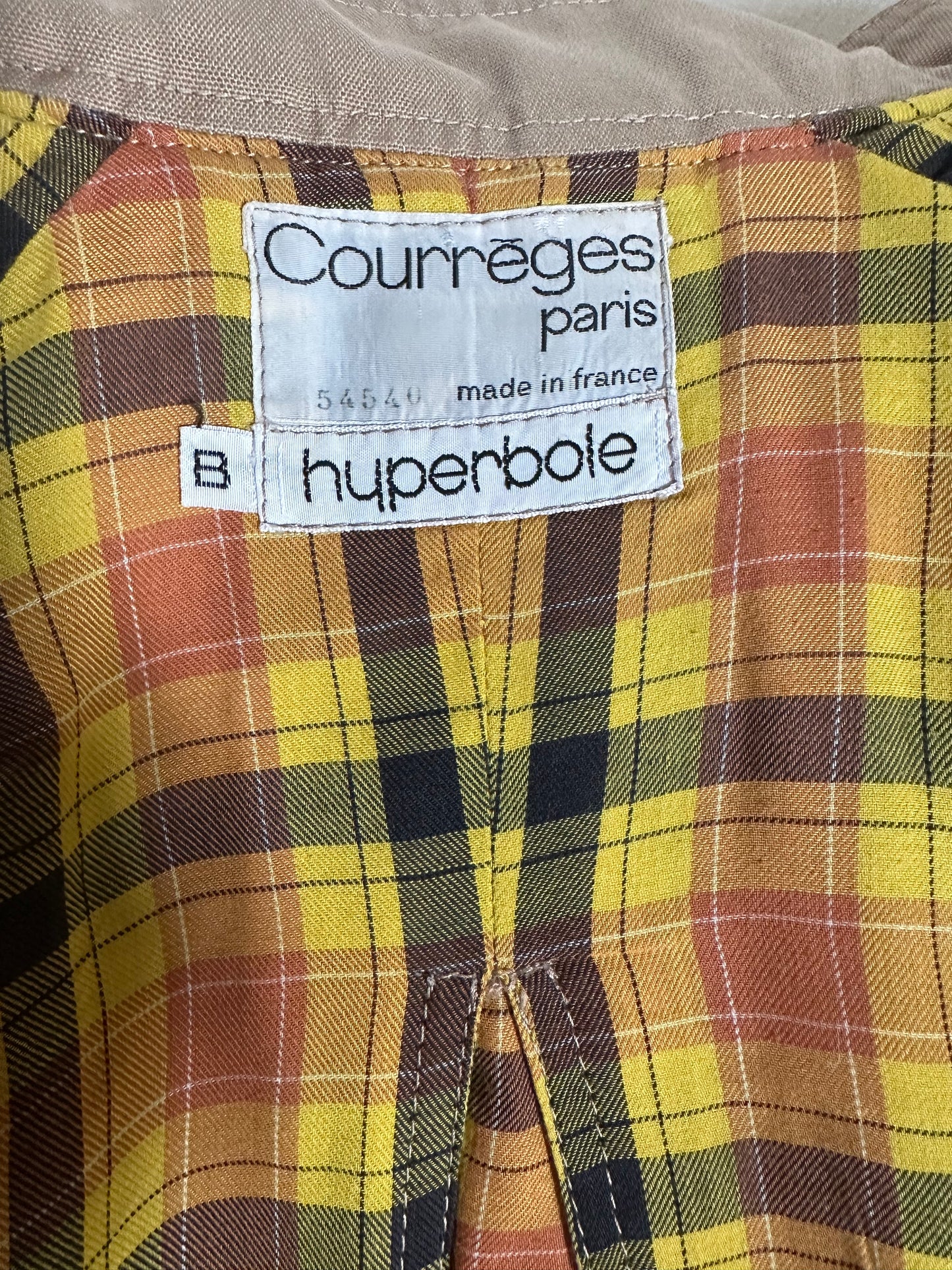 Courrèges Paris Hyperbole Iconic Trench Coat vintage authentique