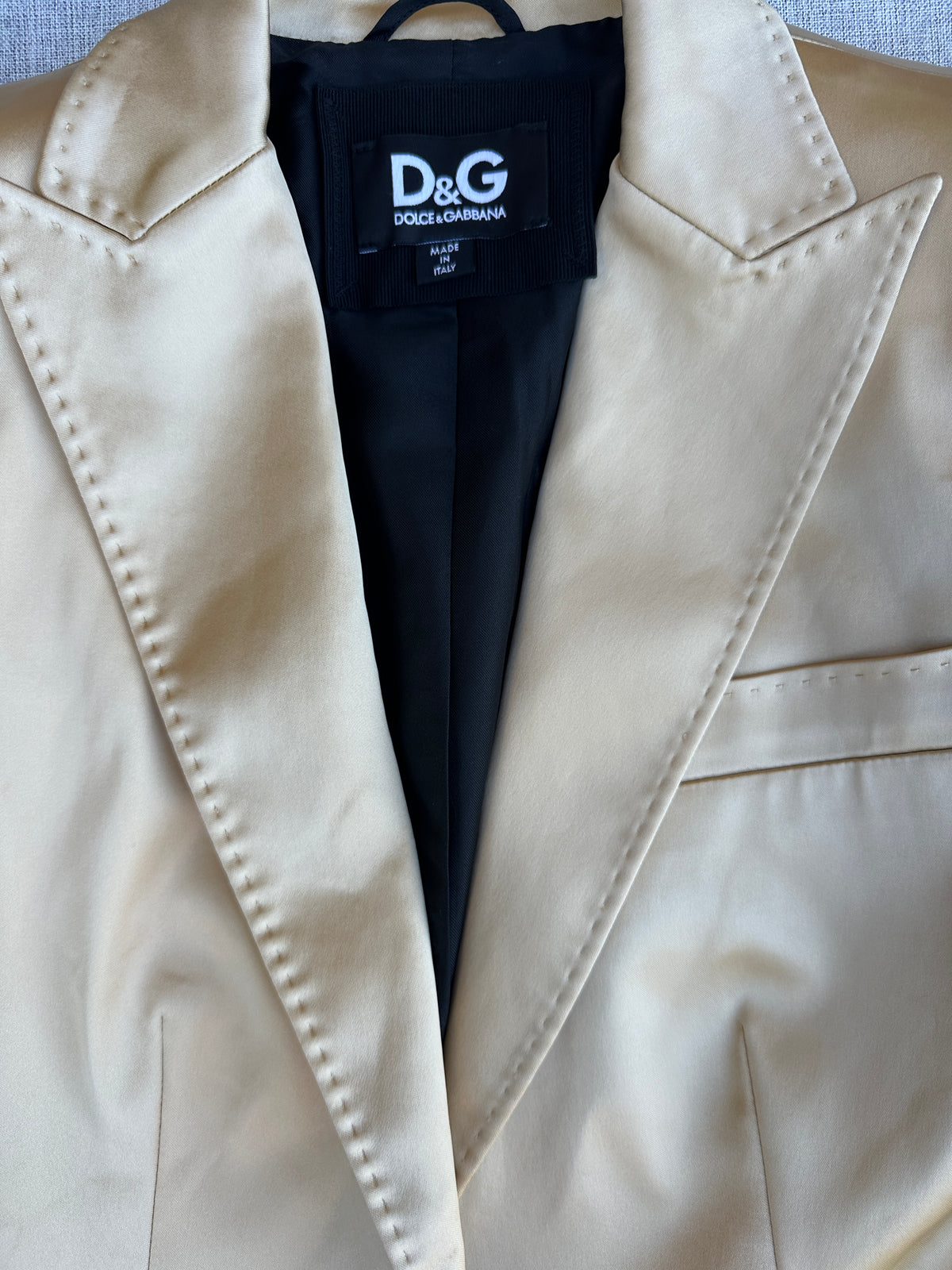 Authentic gold satin blazer Dolce & Gabbana