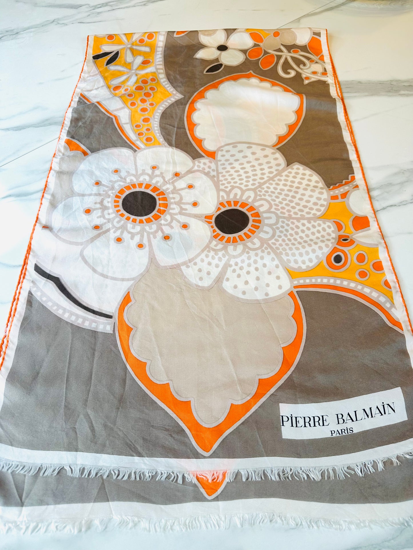 Foulard Pierre Balmain Paris en soie satinée vintage authentique