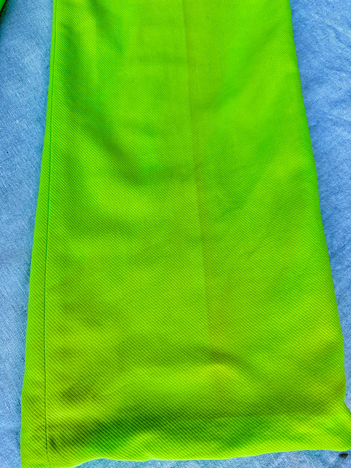 Pantalon iconique Courrèges en laine jaune citron vintage authentique