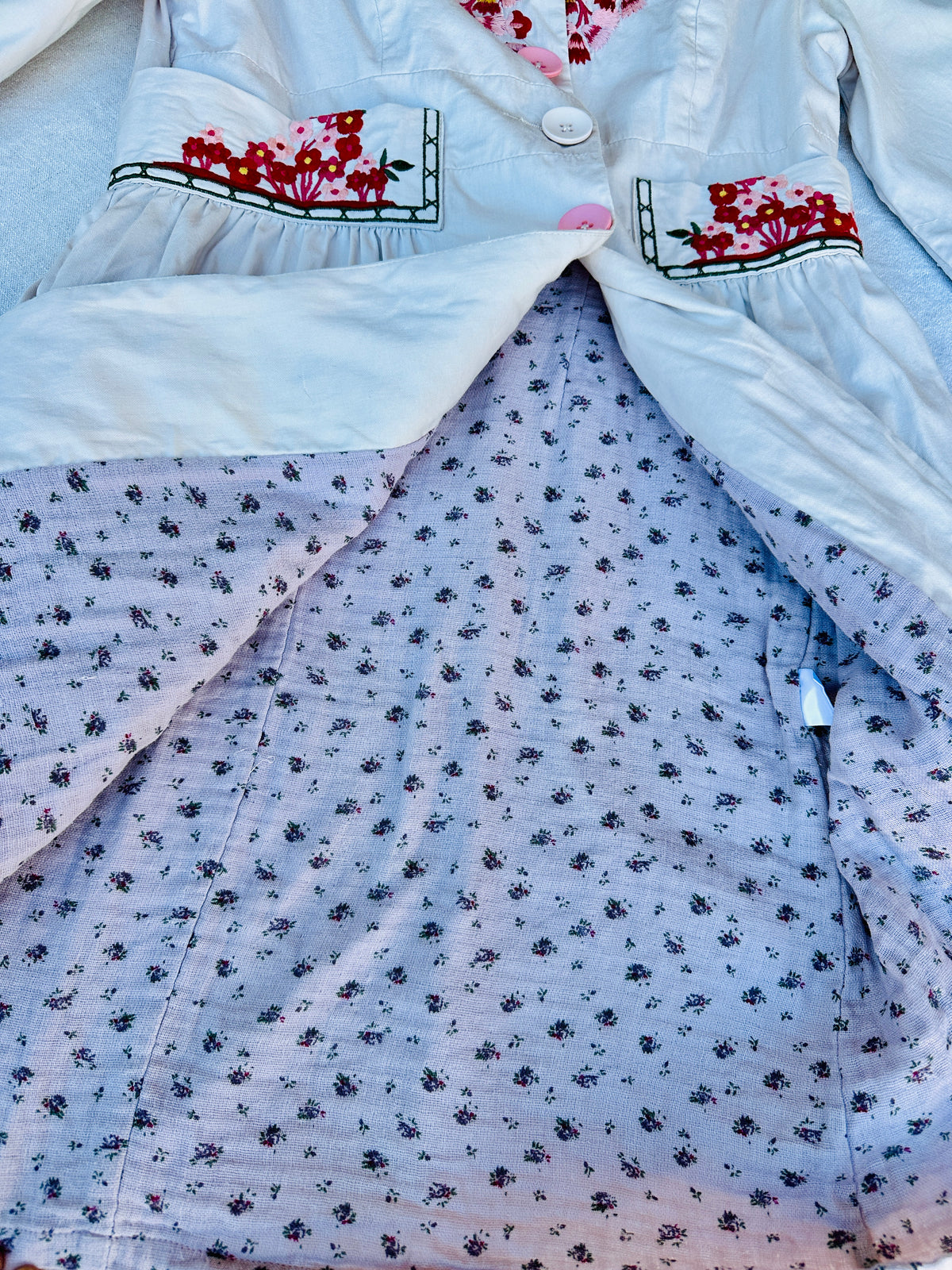 Trench Chloé en coton crème et broderie rouge authentique