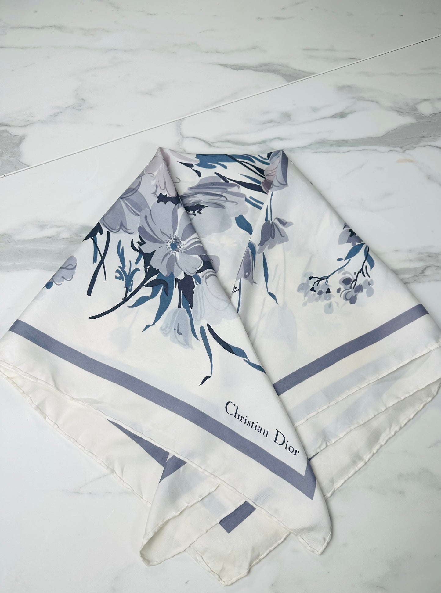 Carré en soie Christian Dior ivoire violette motif fleurs sauvages vintage authentique