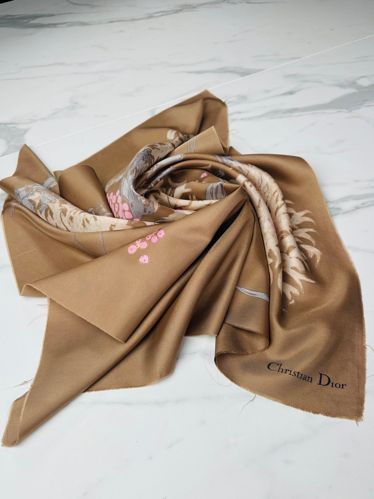 Carré en soie Christian Dior moka bronze motif floral stylisé vintage authentique