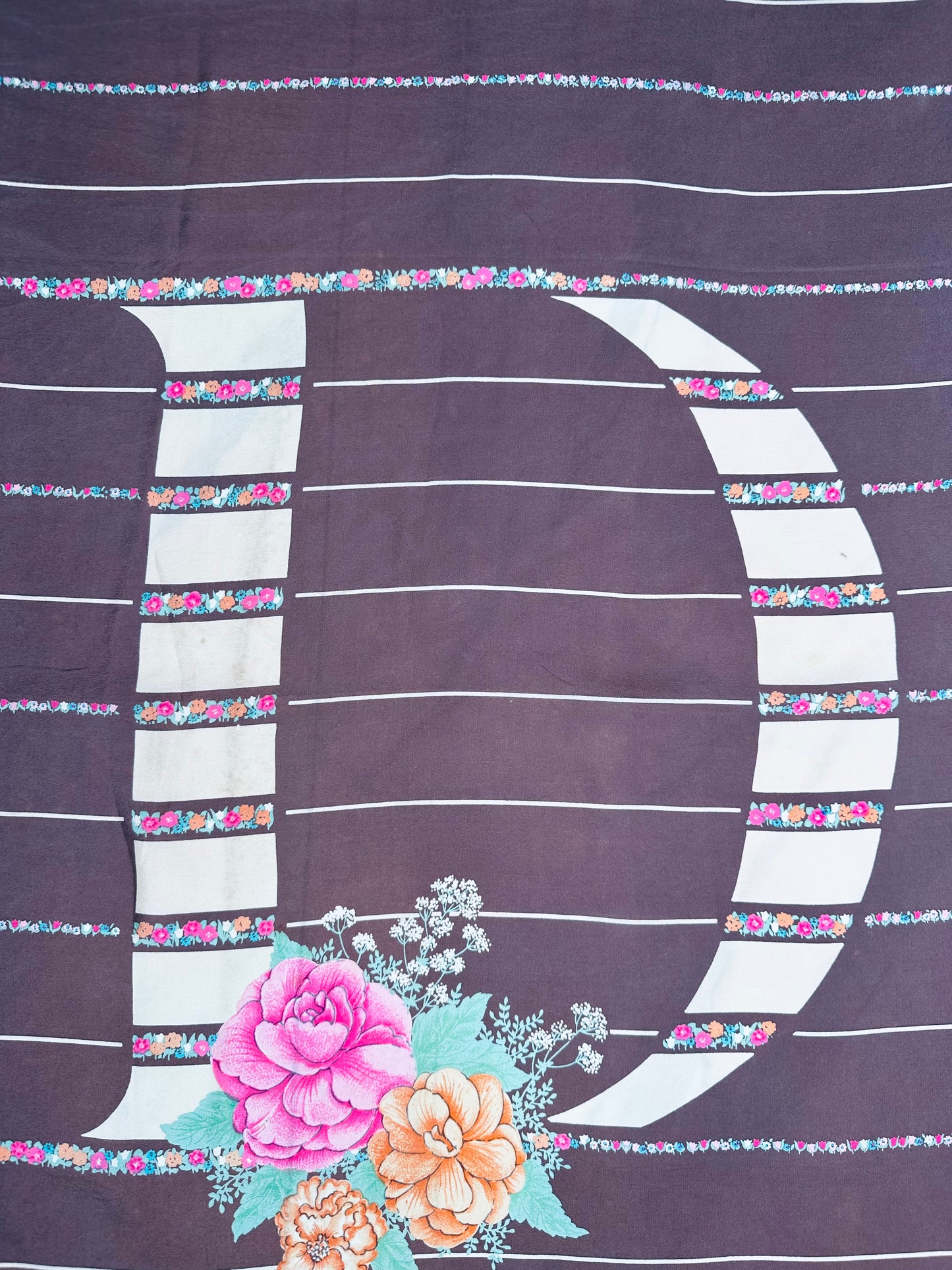 Carré en crêpe de soie moka Christian Dior motif monogramme D floral vintage authentique