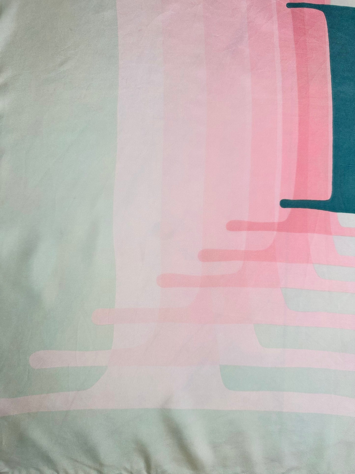 Carré en soie Christian Dior ivoire rose vert motif monogramme D graphique vintage authentique