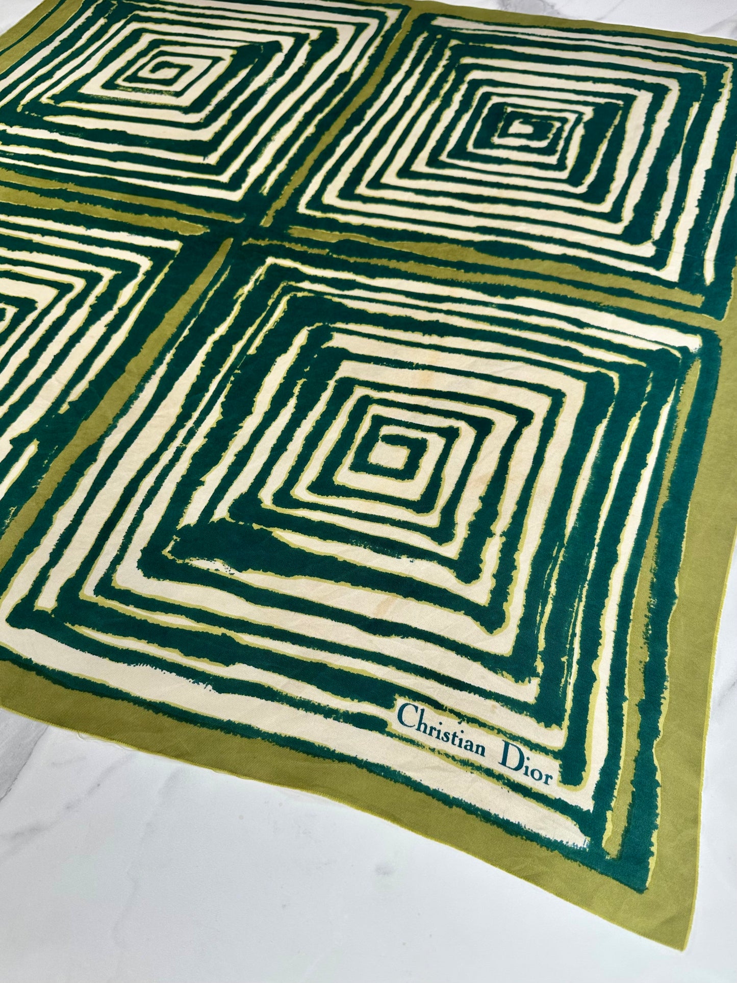 Carré en soie Christian Dior vert motif graphique spirale géométrique vintage authentique