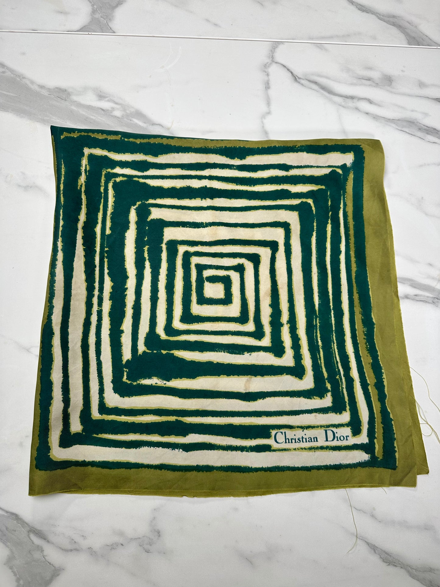 Carré en soie Christian Dior vert motif graphique spirale géométrique vintage authentique