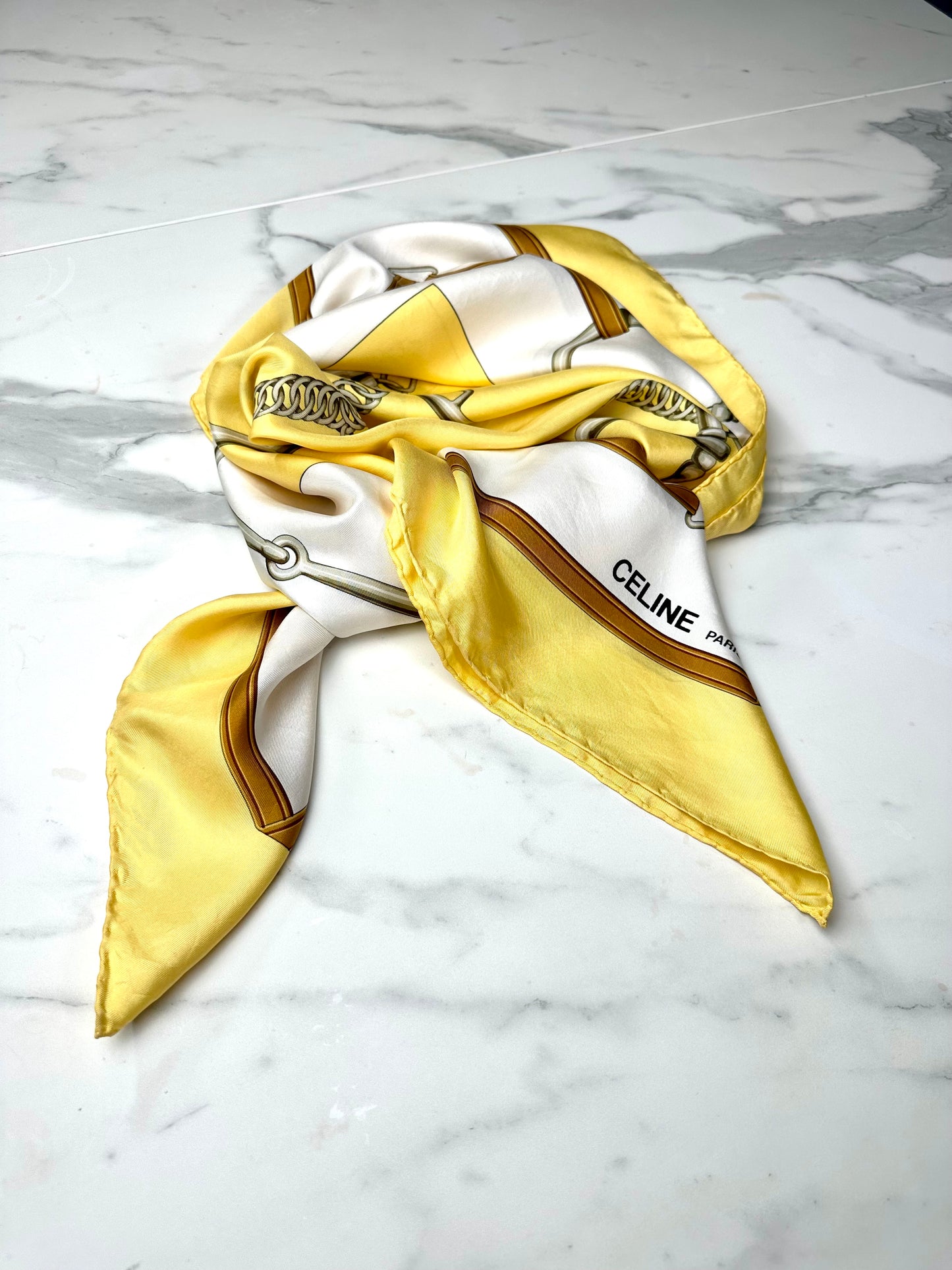 Carré en soie Céline jaune motif équestre mors vintage authentique
