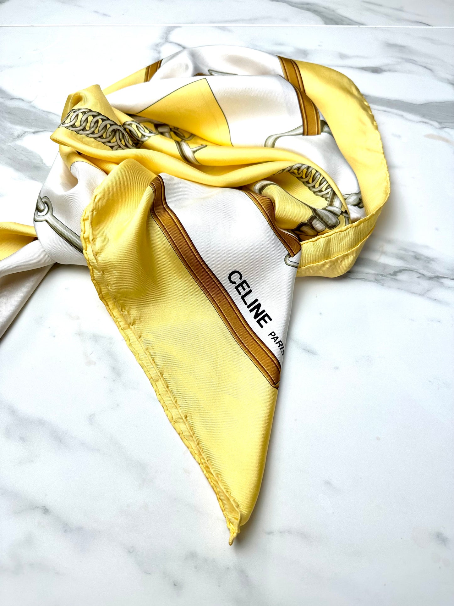 Carré en soie Céline jaune motif équestre mors vintage authentique