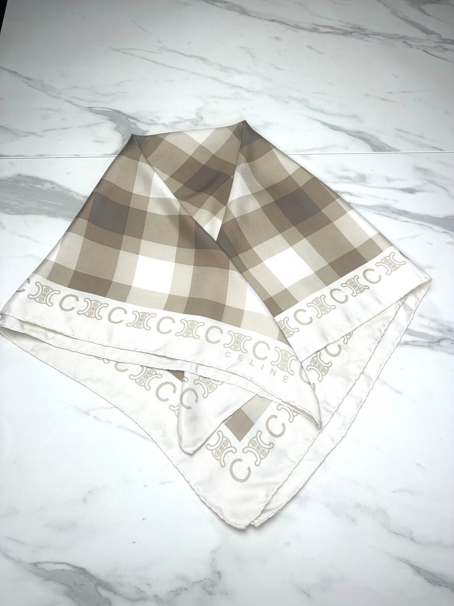Carré soie Céline beige motif carreaux tartan monogramme vintage authentique