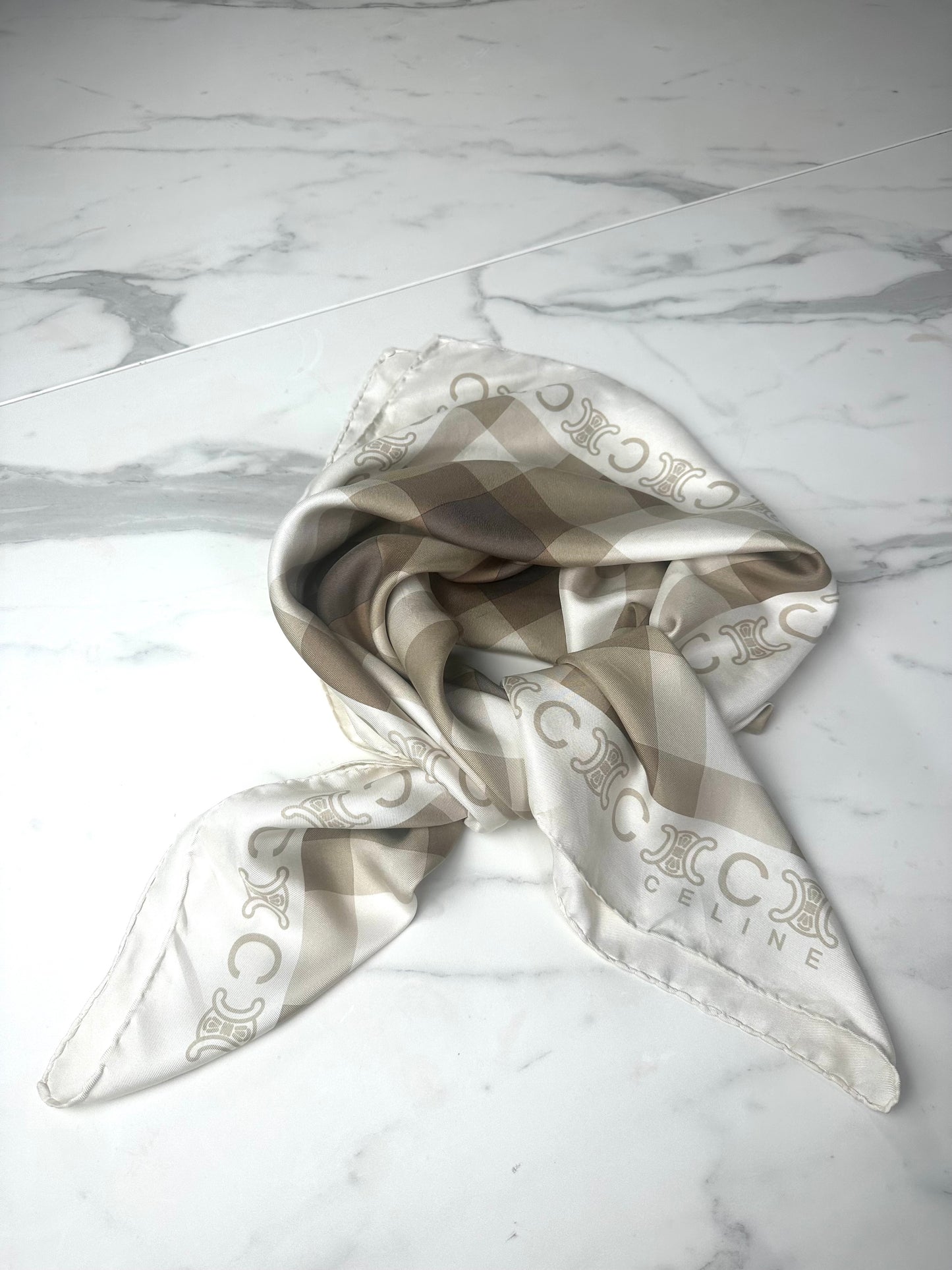 Carré soie Céline beige motif carreaux tartan monogramme vintage authentique