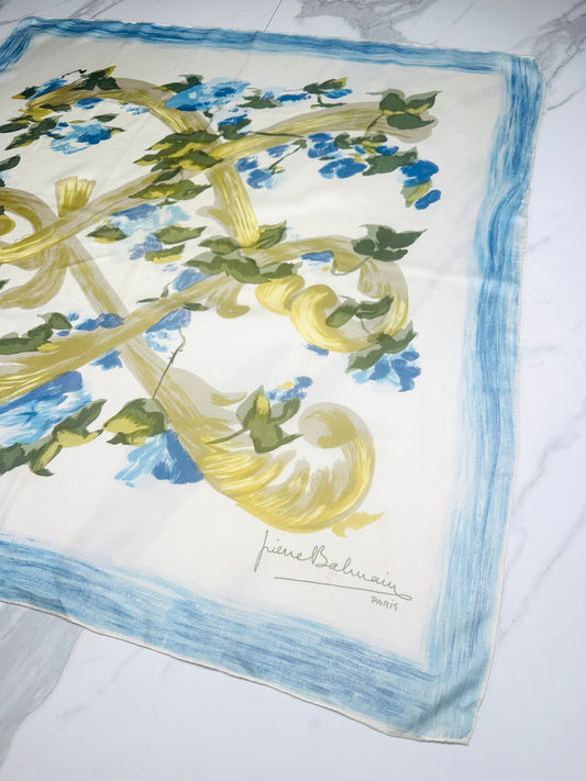 Carré en soie Pierre Balmain Paris au motif floral délicat vintage