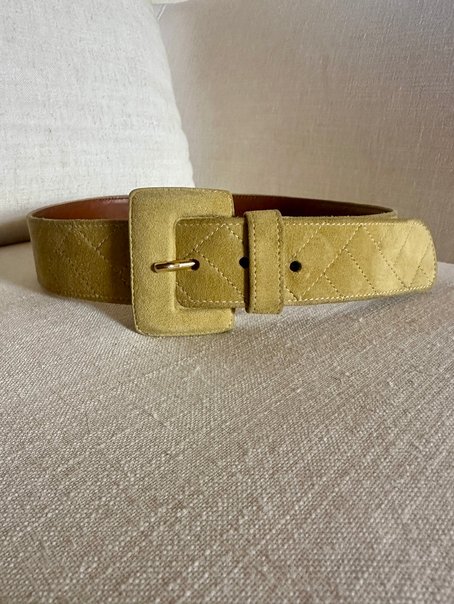Ceinture Prada en daim vert pistache authentique