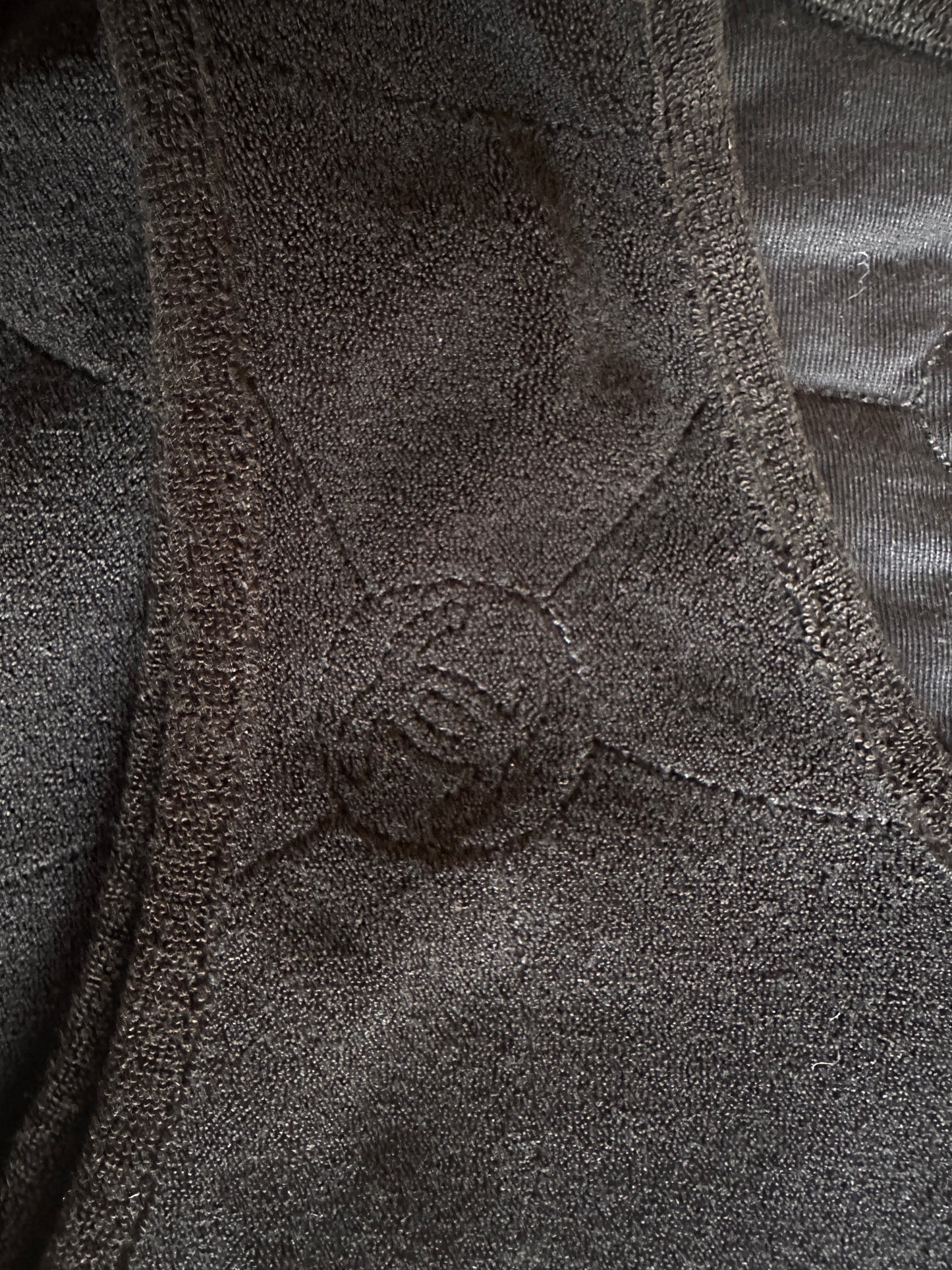 Robe de plage Chanel vintage en éponge noire