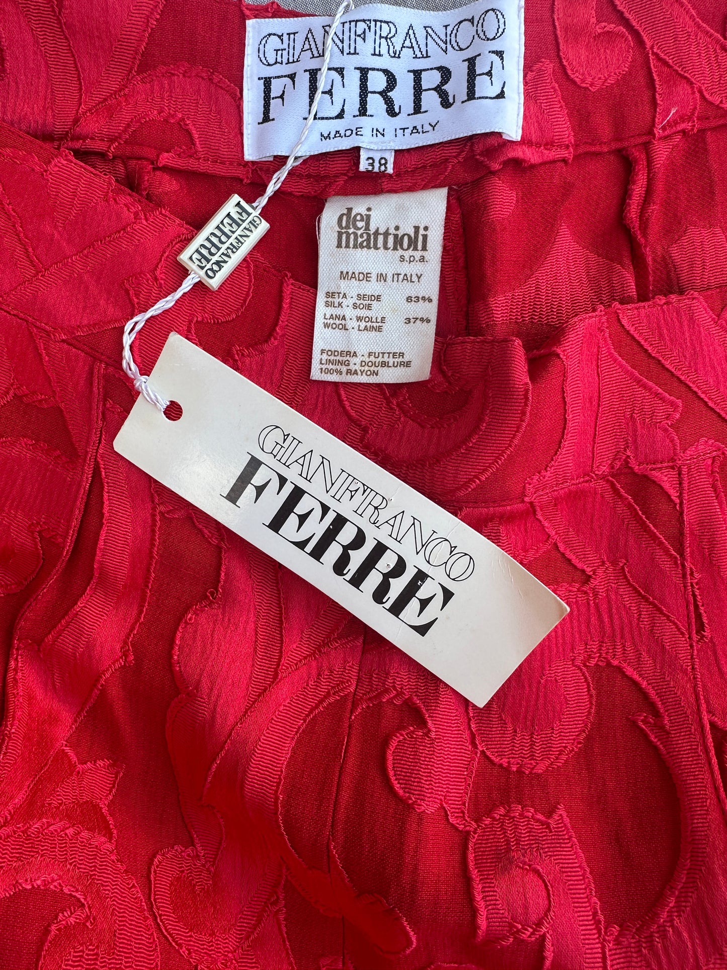 Pantalon Gianfranco Ferré en soie et laine texturée rouge intense authentique