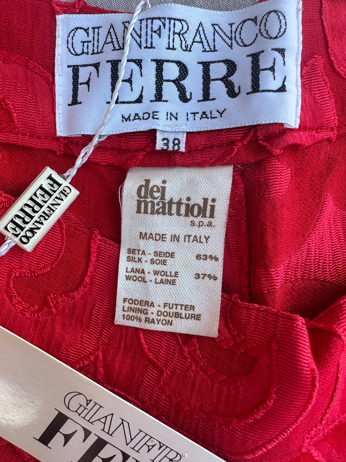 Pantalon Gianfranco Ferré en soie et laine texturée rouge intense authentique
