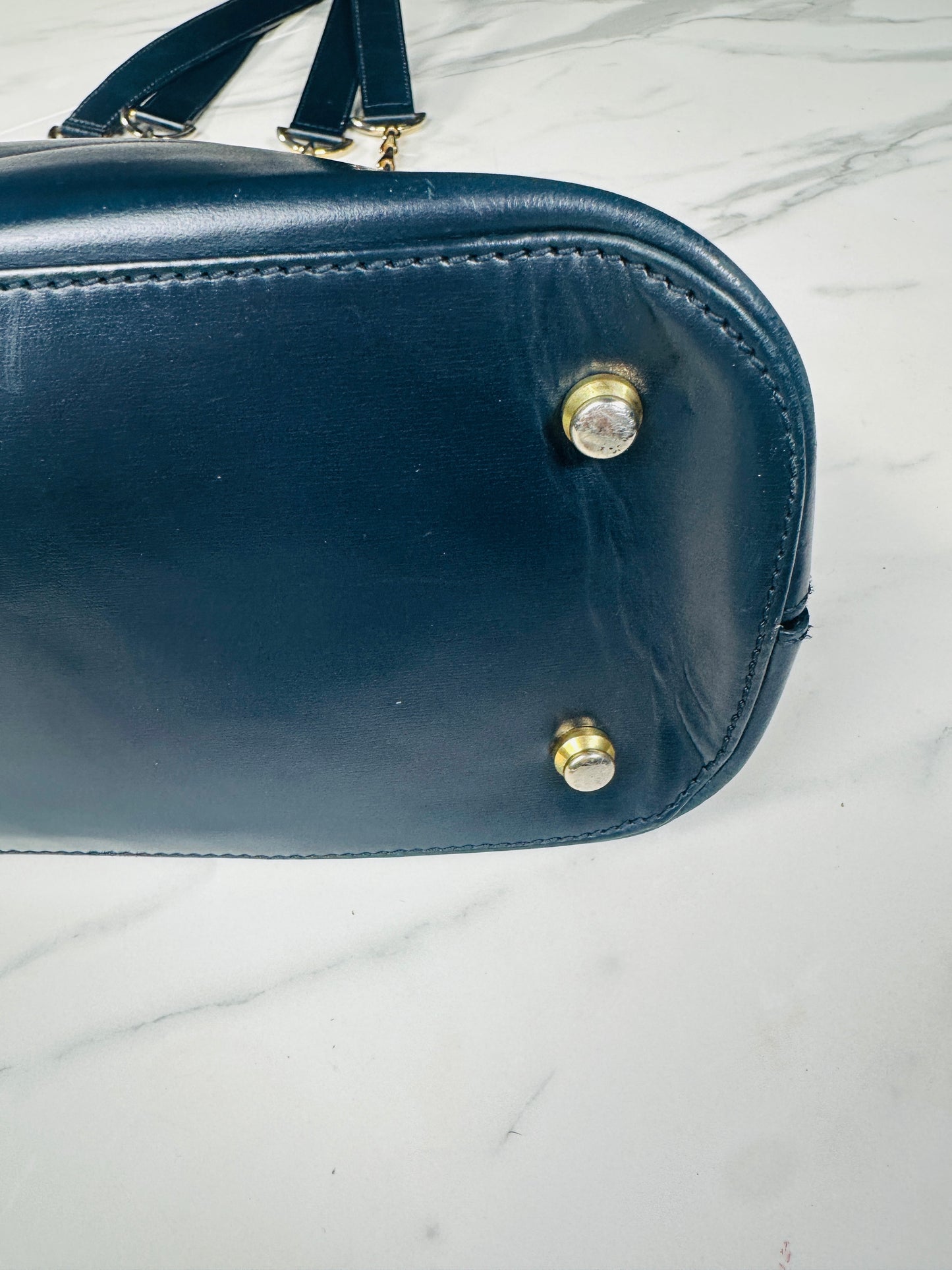 Sac authentique Celine Paris en cuir bleu profond