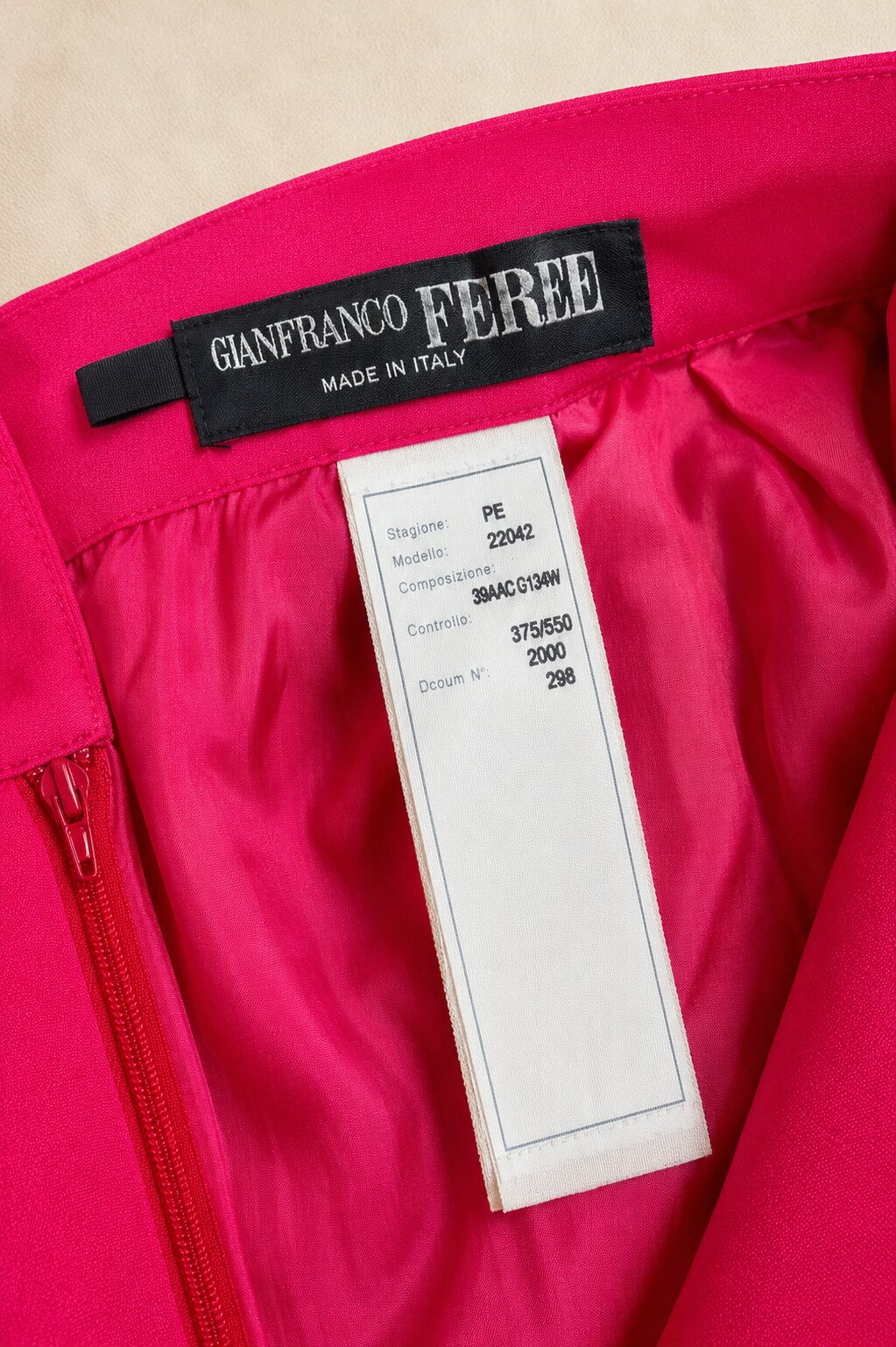 Authentic fuchsia silk skirt Gianfranco Ferré