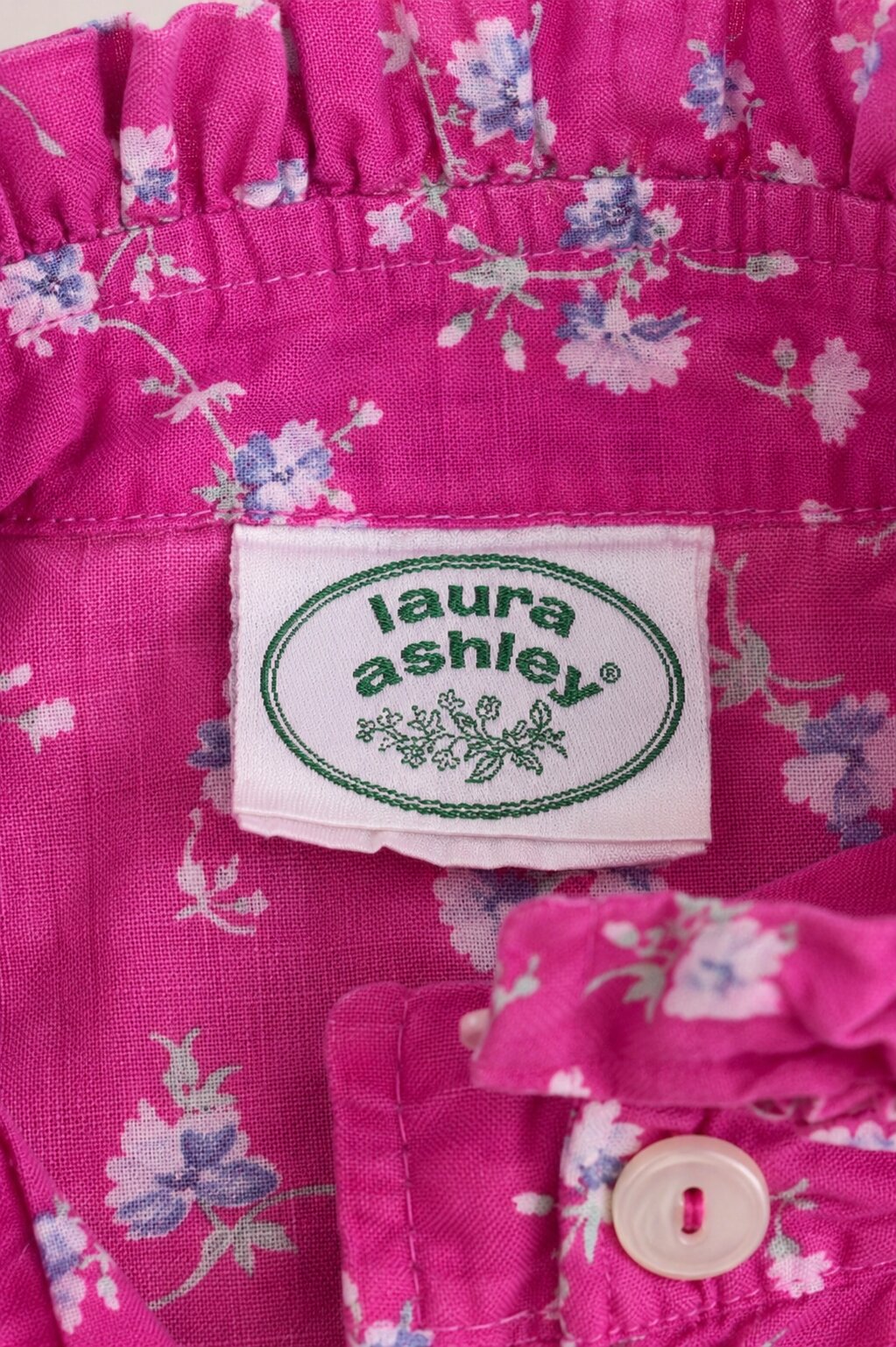 Robe romantique en coton fuchsia Laura Ashley vintage