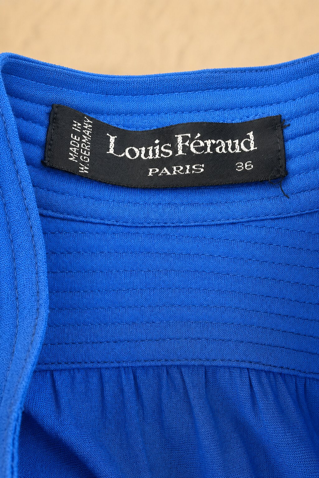 Ensemble Vintage Bleu Électrique Louis Féraud Paris Tunique et Pantalon